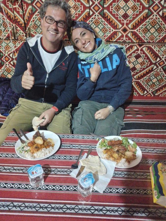 Saleem With Jeep Tour Wadi Rum Exterior foto