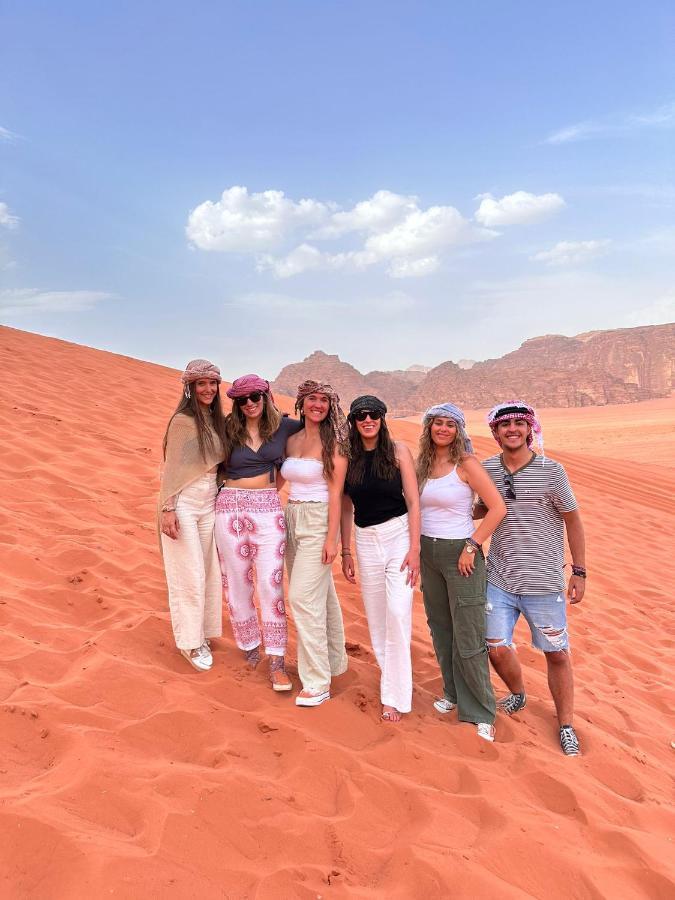 Saleem With Jeep Tour Wadi Rum Exterior foto