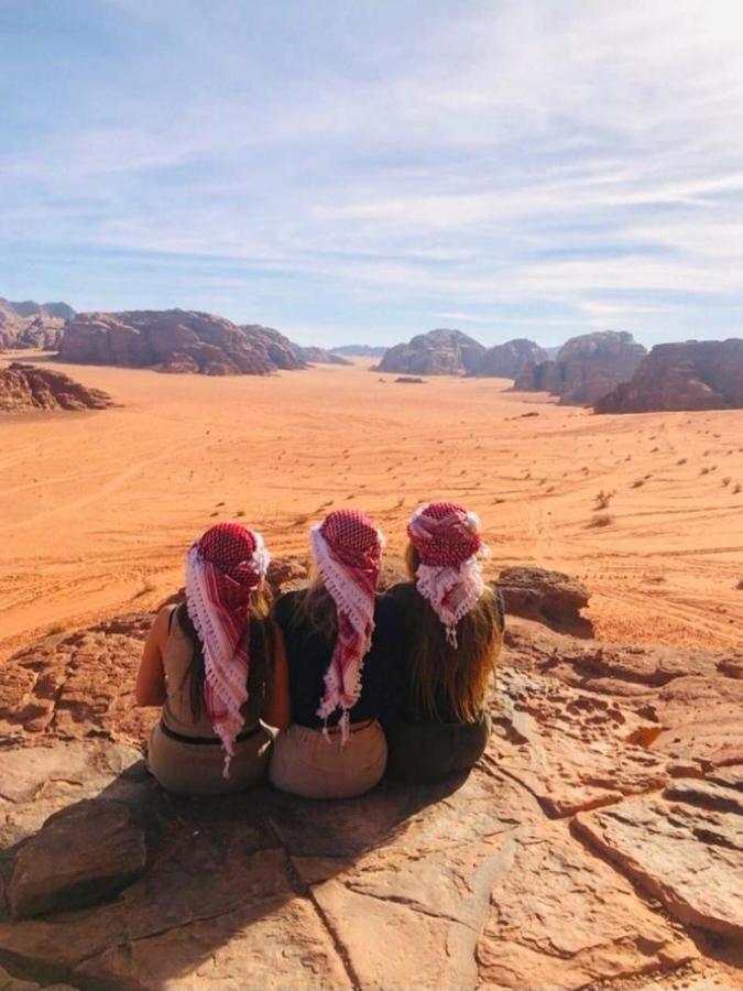Saleem With Jeep Tour Wadi Rum Exterior foto