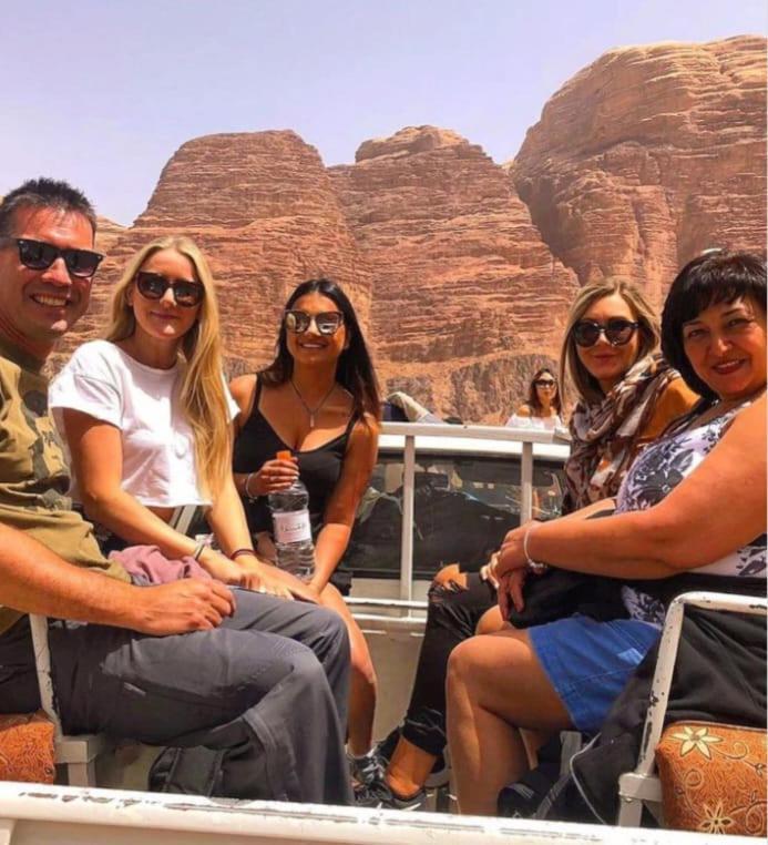 Saleem With Jeep Tour Wadi Rum Exterior foto